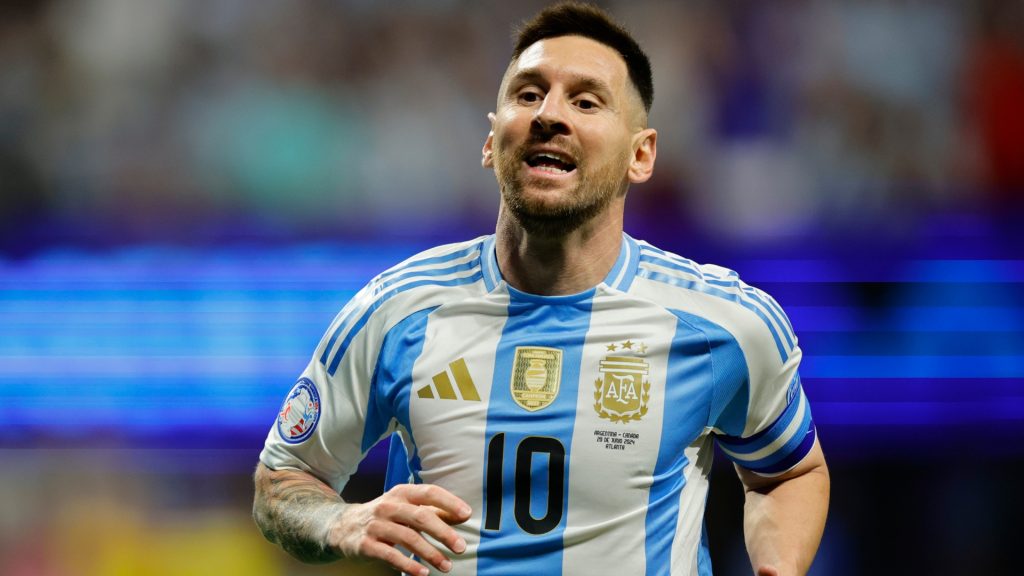 Lionel Messi of Argentina in action during the CONMEBOL Copa America group A match between Argentina and Canada. Photo by Alex Slitz/Getty Images