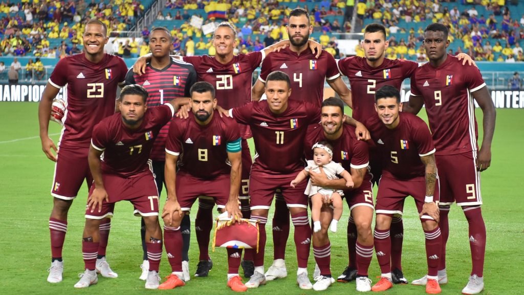 The Venezuelan National team poses before the start of the friendly match against Colombia. Photo by Eric Espada/Getty Images